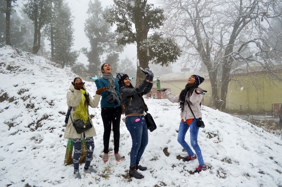 tourist became crazy after seeing snowfall
