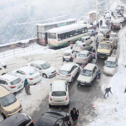 Blackout In Himachal Due To Heavy Snowfall