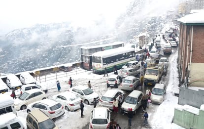 snowfall create problem for uttarakhand hilly area