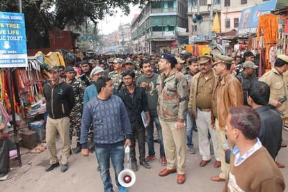 Varanasi Godulia-Dshashwmed encroachment 