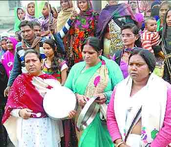 protests to the ladies 