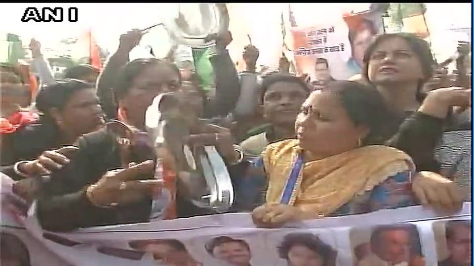 Congress women wing protest against DeMonetisation in Bhopal