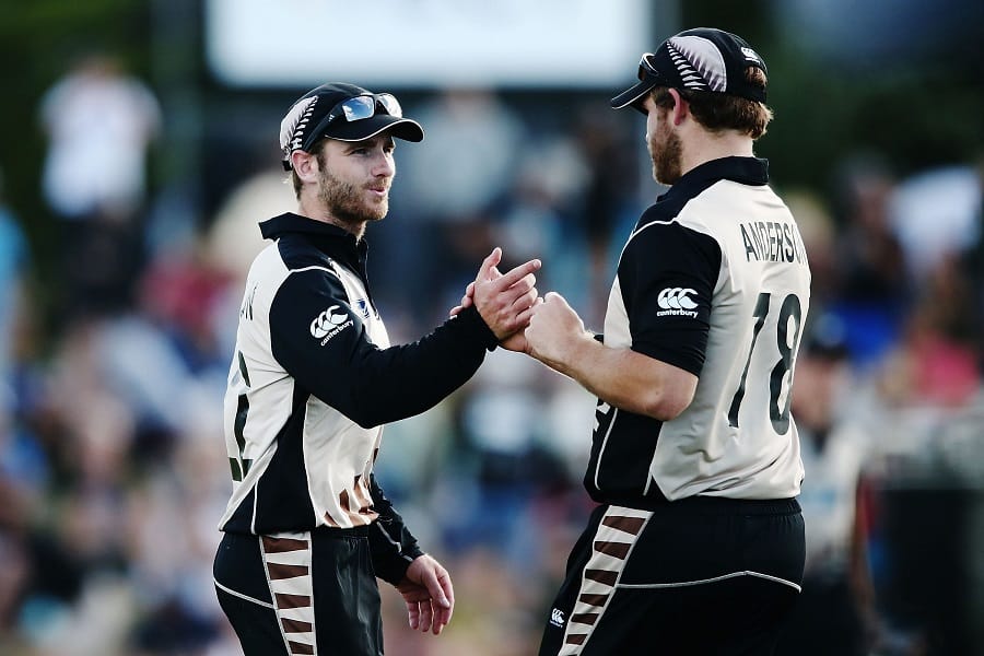 Corey Anderson Breaks The Record for Most Sixes In an Innings By A Kiwi Batsman
