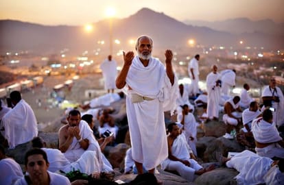 expiring passport in february 2018 not allow to hajj 