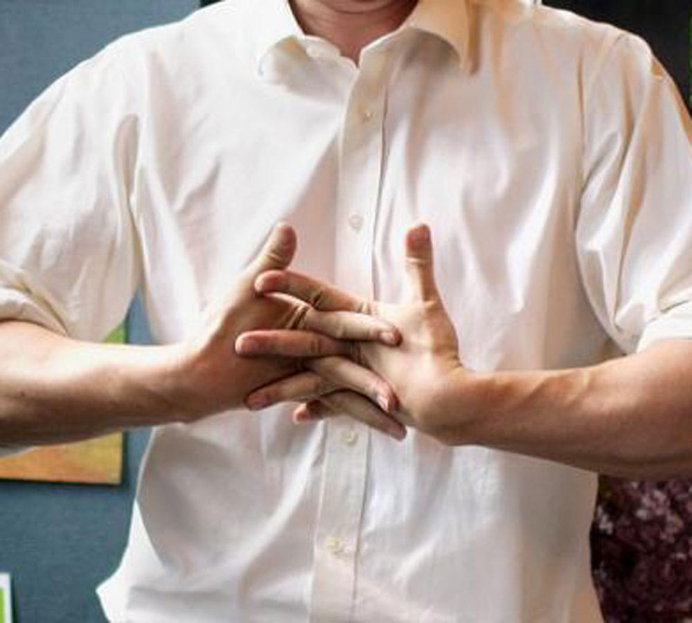 cracking knuckles habit good or bad