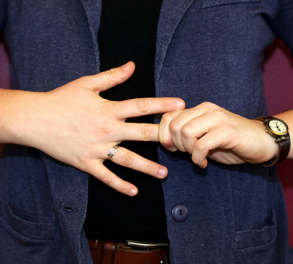 cracking knuckles habit good or bad