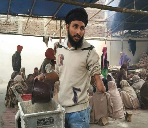 unique sikh boy, amazing story of international player mahavir singh, disable by one hand