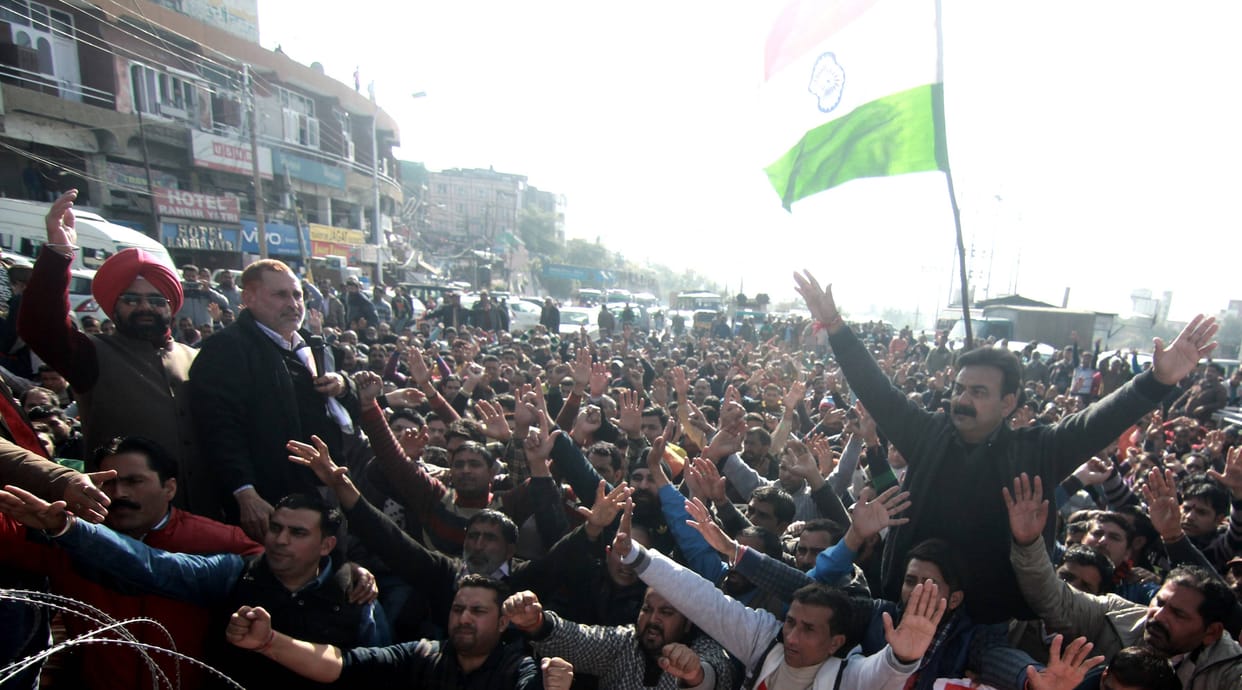 THOUSANDS OF PEOPLE CAME ON ROADS IN JAMMU WITH TIRANGA