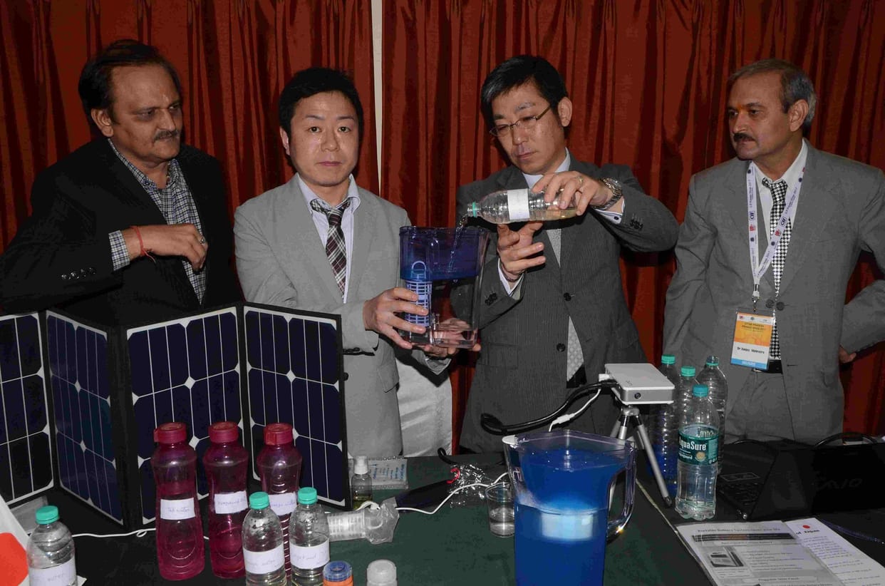 japanese scientist says that no need electricty for water purifire