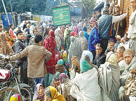 Bank scuffles, woman injured