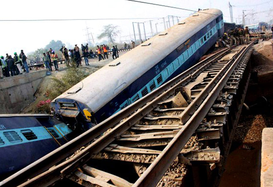 roora train accident caused by the track