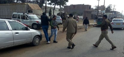 SP candidate out road shows, with 6 supporters arrested