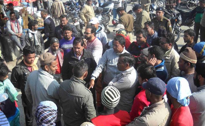 Transporters truck operation stopped