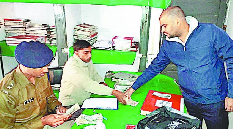 Rs 61.50 lakh seized from two vehicles