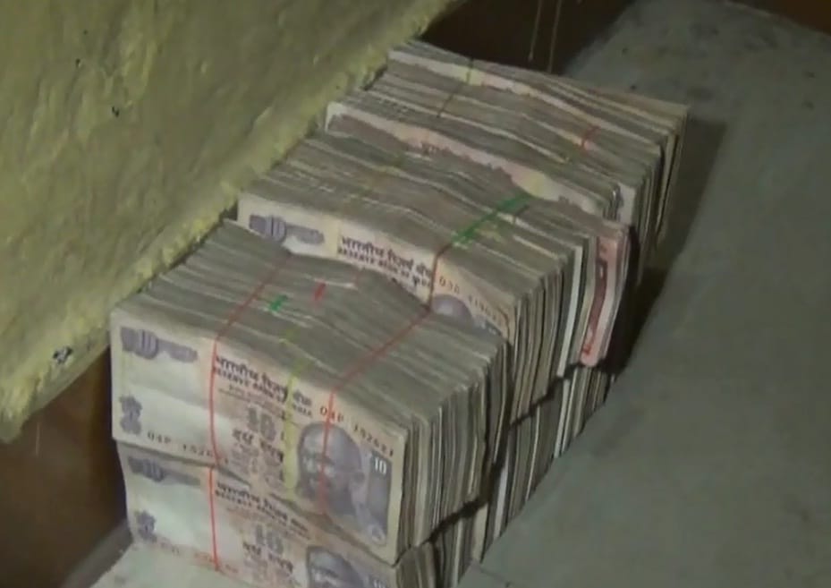 अलीगढ़, छह लाख जब्त