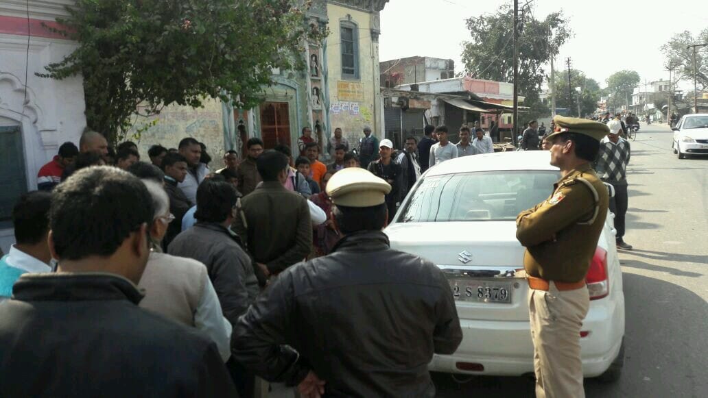information of suspicious men at ayodhya station
