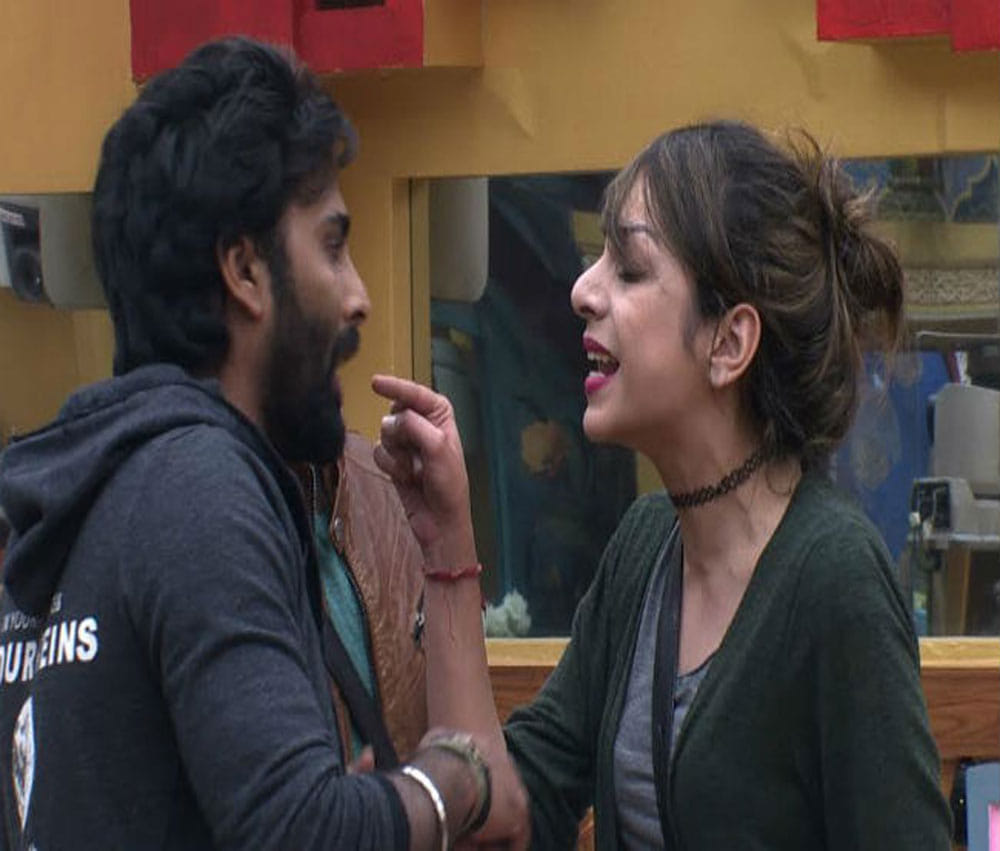 BIGG BOSS: Manveer and Nitibha's relationship ends