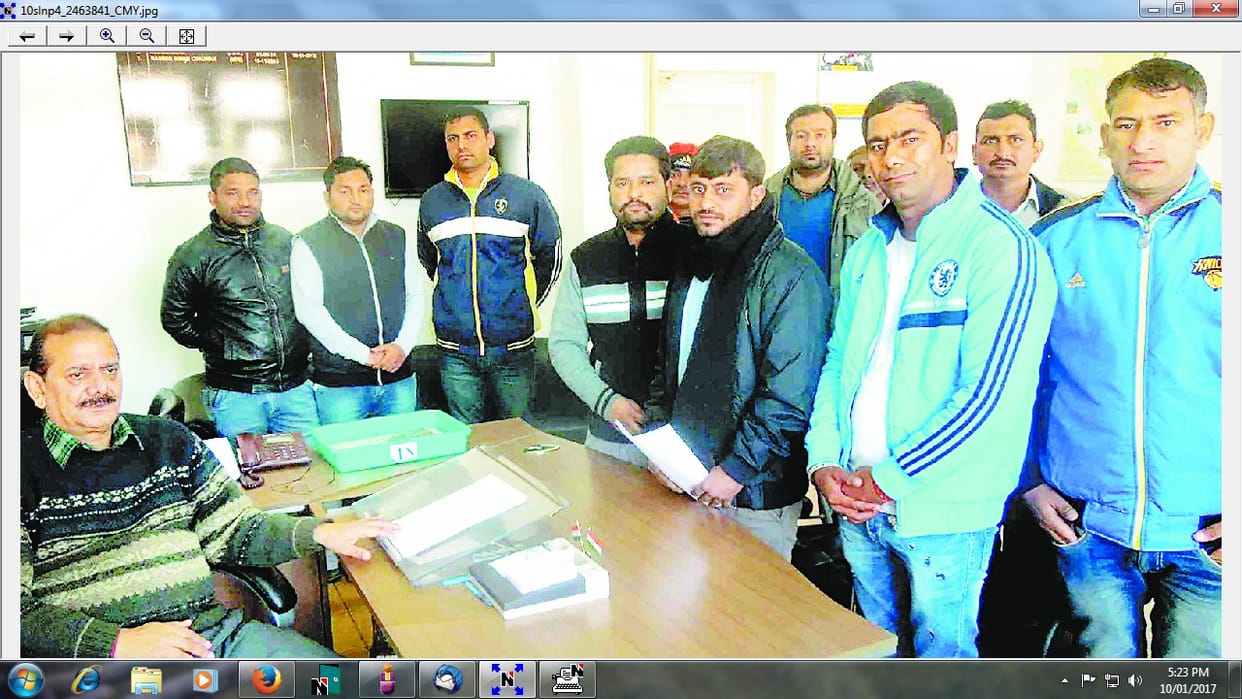 complain aganist The maszid loudspeaker 