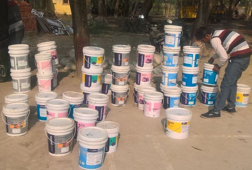   45 fake paint box found cases 