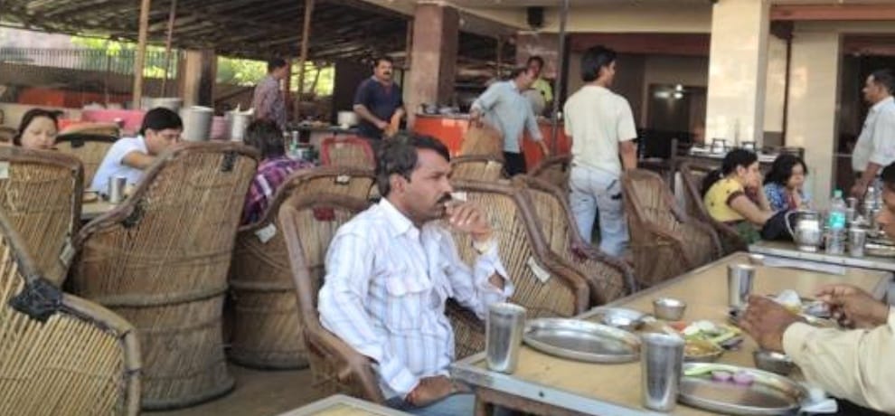 hrtc listed the restaurants on chandigarh delhi route