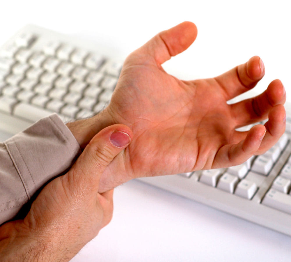 using smart phone is harmful for wrist and fingers