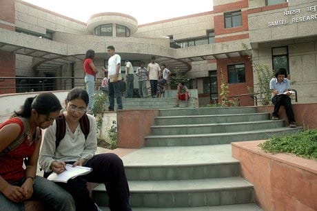 iit student can leave job for management studies 