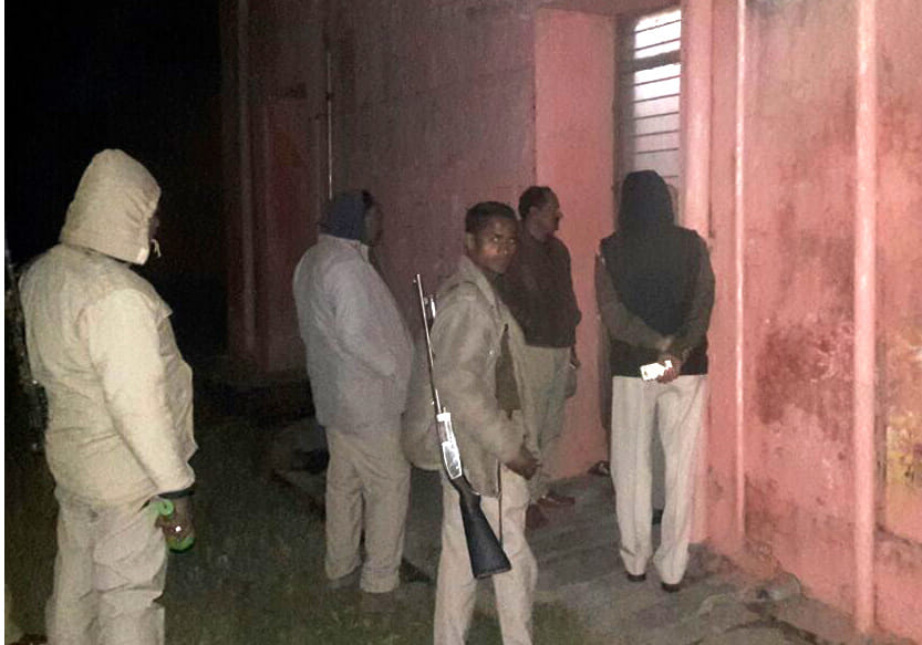 Removing the innards angry couple sitting on a dharna at the residence of the judge
