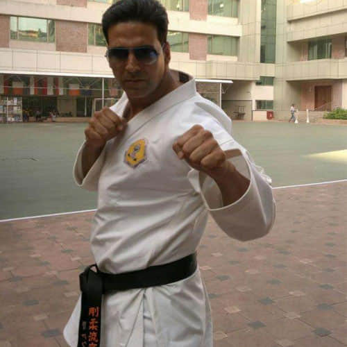 akshay kumar spend some time for meditation