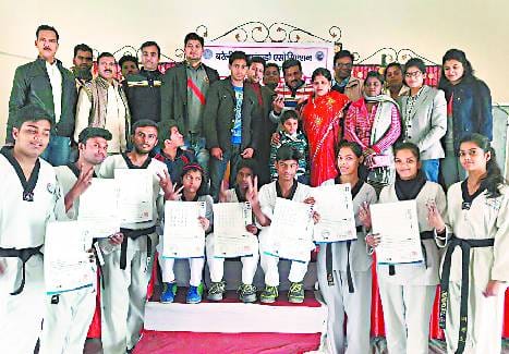Taekwondo players Instant black belt