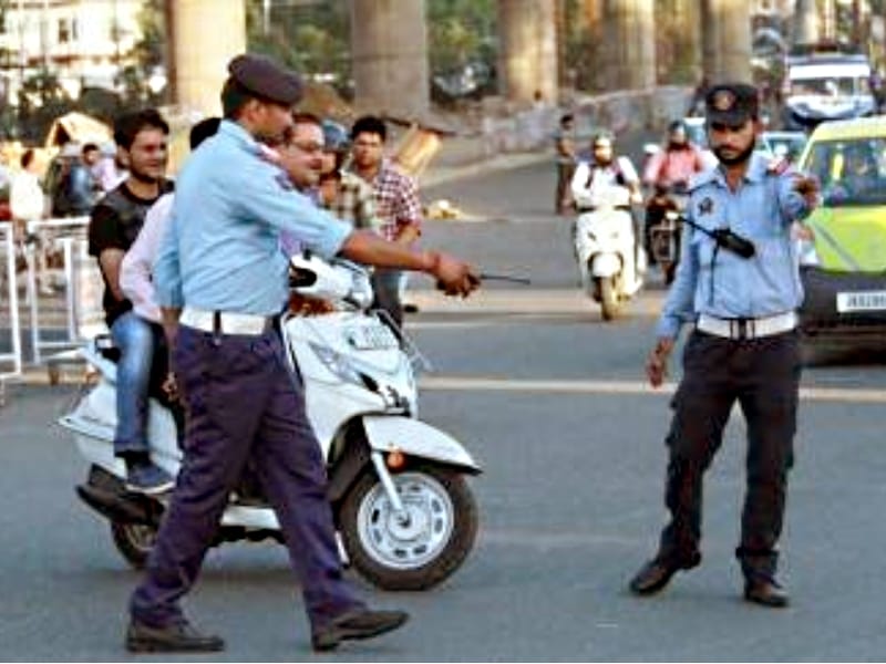 traffic police in kashmir becoming hightech