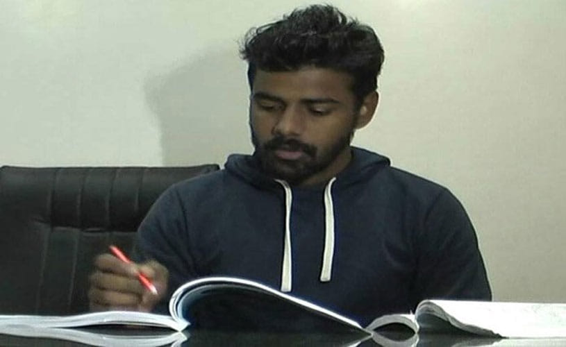 Farmer's Son Score High Percentile In CAT 2016 Result