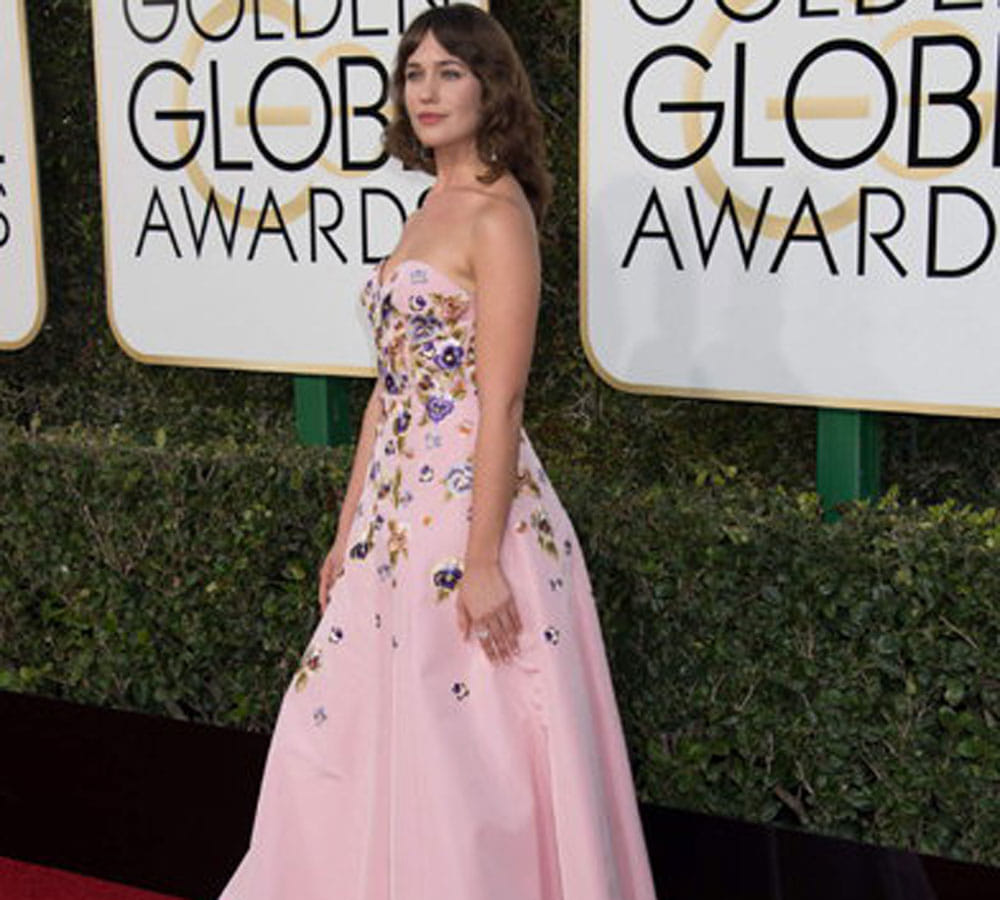 lola kirke without armpit shave