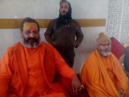 mp sakshi maharaj in sport sant masaj peoples, this is warning