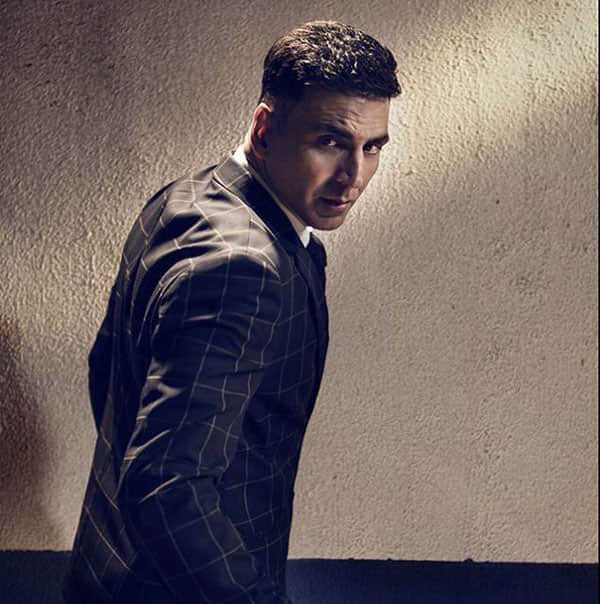 Akshay Kumar fans loose cool over the actor's ignorance at Filmfare Awards