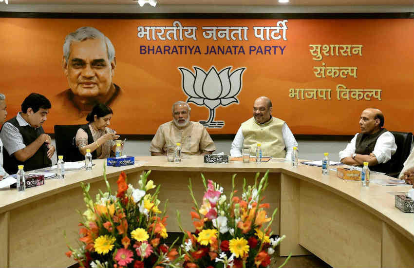  Many defectors in Manipur BJP's first list 