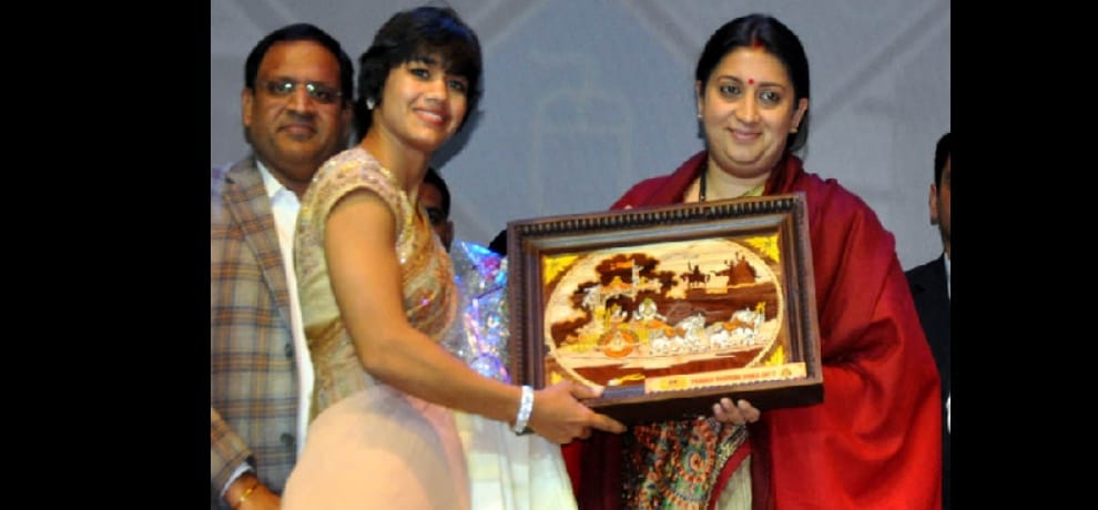 dangal, pahalvan daughter, stage, honour, haryana, gurugram