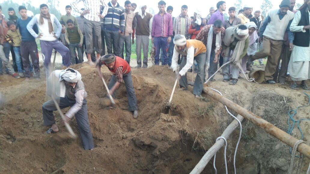 farmer out from borewell