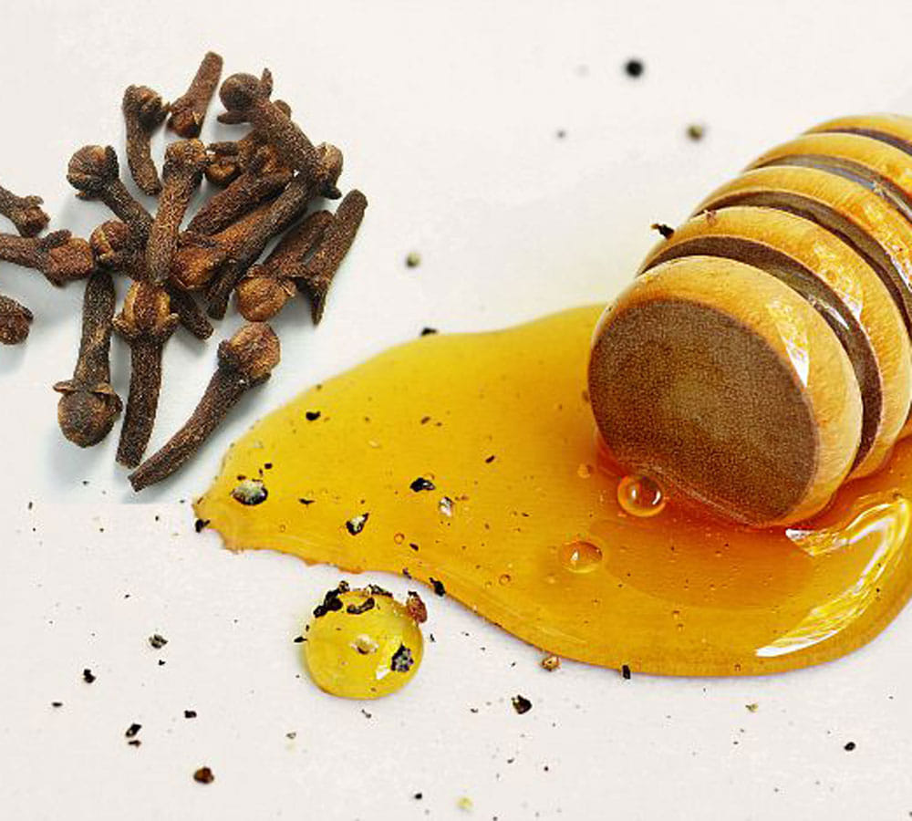 how to get rid of sore throat at home