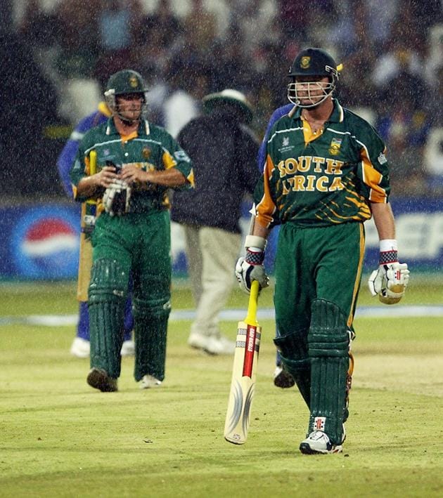 Birthday Special Rahul Dravid Players Who Were Clinche By Dravid's Bowling