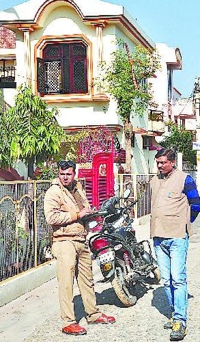 Man's body found hanging