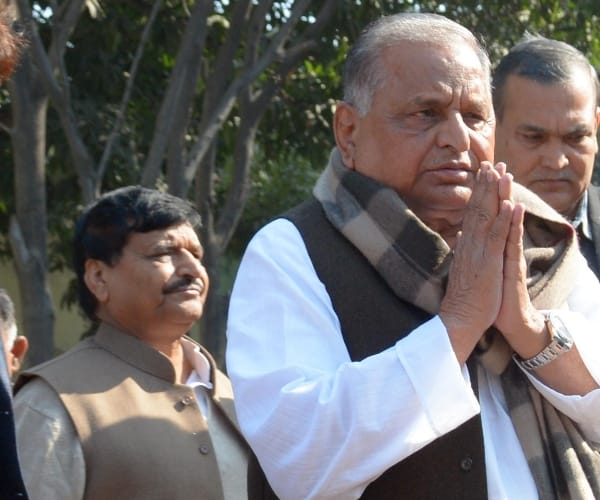 mulayam singh depart for delhi with shivpal   yadav