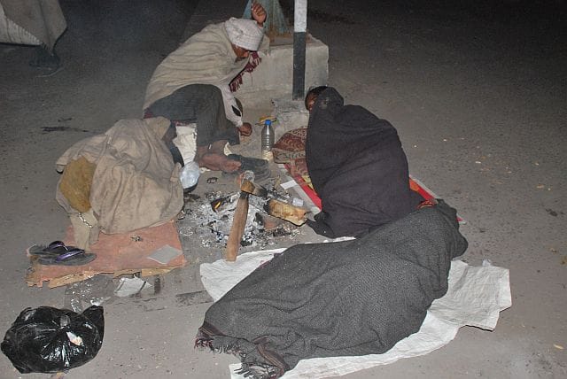 Para: srdi rolled havoc, half the city without bonfire