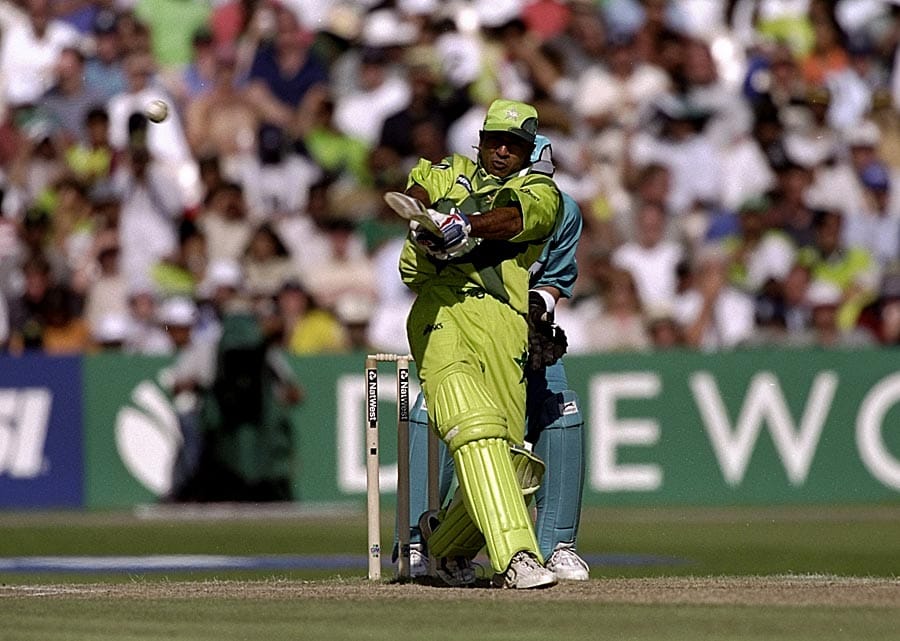 Birthday Special Rahul Dravid Players Who Were Clinche By Dravid's Bowling