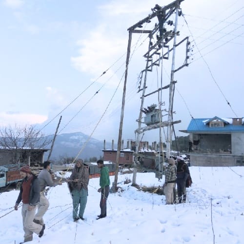 power supply yet not restored in himachal after heavy snowfall