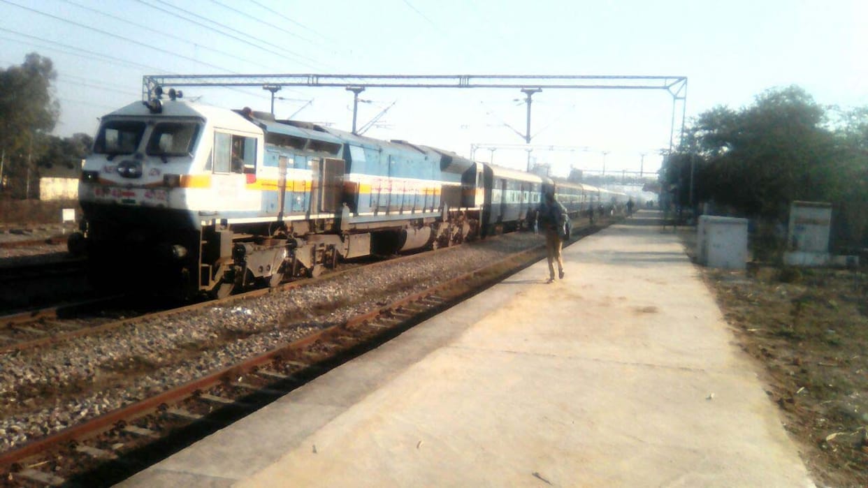Railway track fracture, major disaster averted.