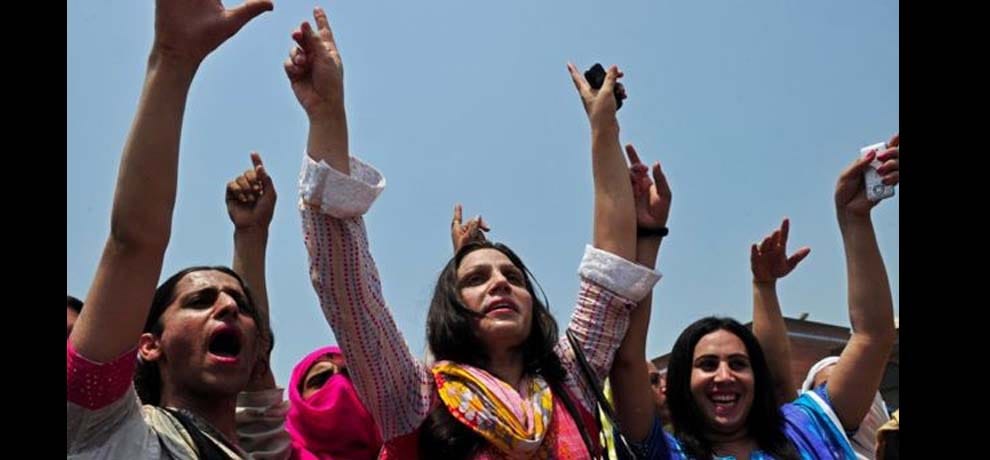 government assures Supreme court on Aadhaar Card link issue to pan card rectify soon for transgender