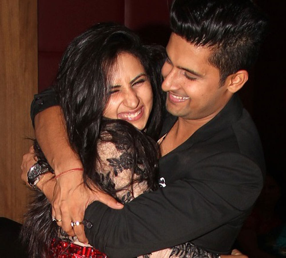 tv actor ravi dubey share a private photo with wife sargun