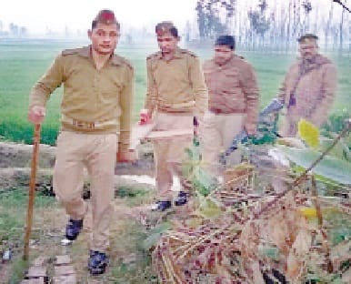 khurgan mein pakdi gayin hathiyaron ki khep