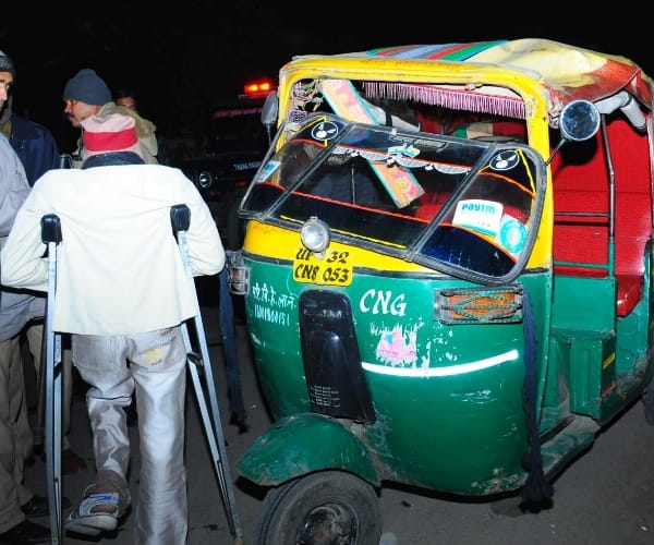 A car accident in lucknow in uttar pradesh.