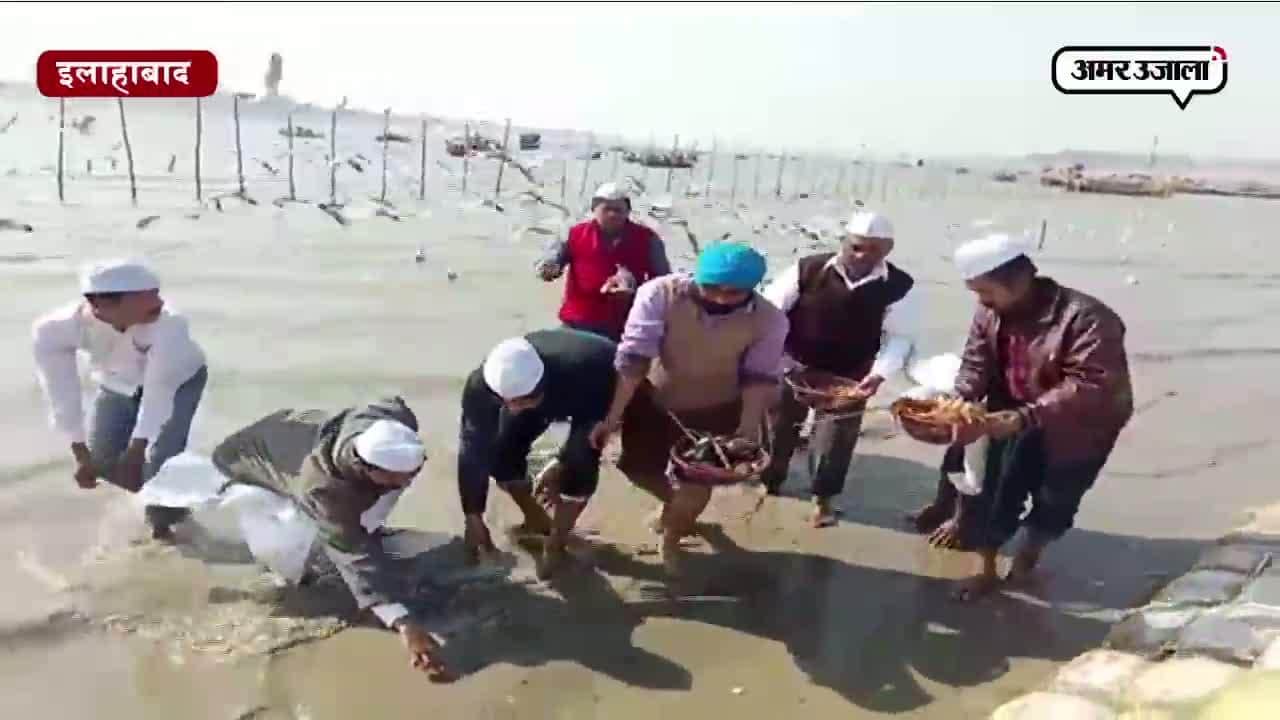 ये हैं गंगा-जमुनी तहजीब, मुस्लमानों ने की मां गंगा की सफाई